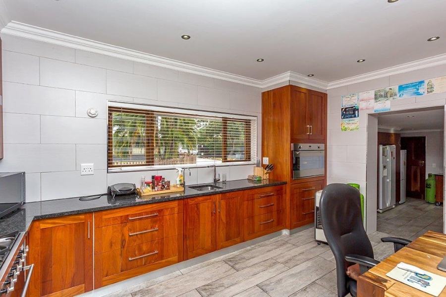 To Let 5 Bedroom Property for Rent in Milnerton Western Cape